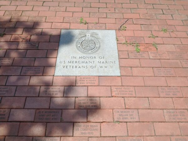 U.S. MERCHANT MARINE VETERANS OF W W II MEMORIAL PAVER