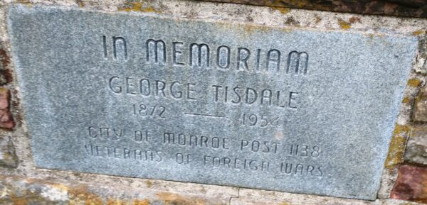 V.F.W. POST 1138 WAR VETERANS MEMORIAL STONE B