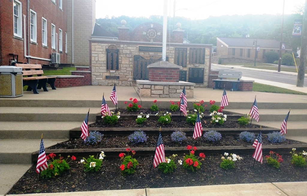 LOWELLVILLE WAR VETERANS MEMORIAL