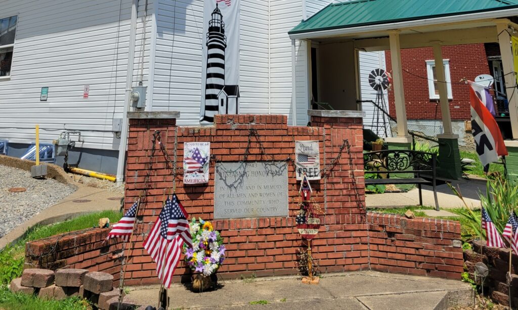 VESTABURG HONOR ROLL MEMORIAL