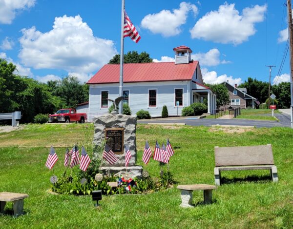 SOLDIERS OF THE WORLD WAR, DEEMSTON AND VICINITY MEMORIAL