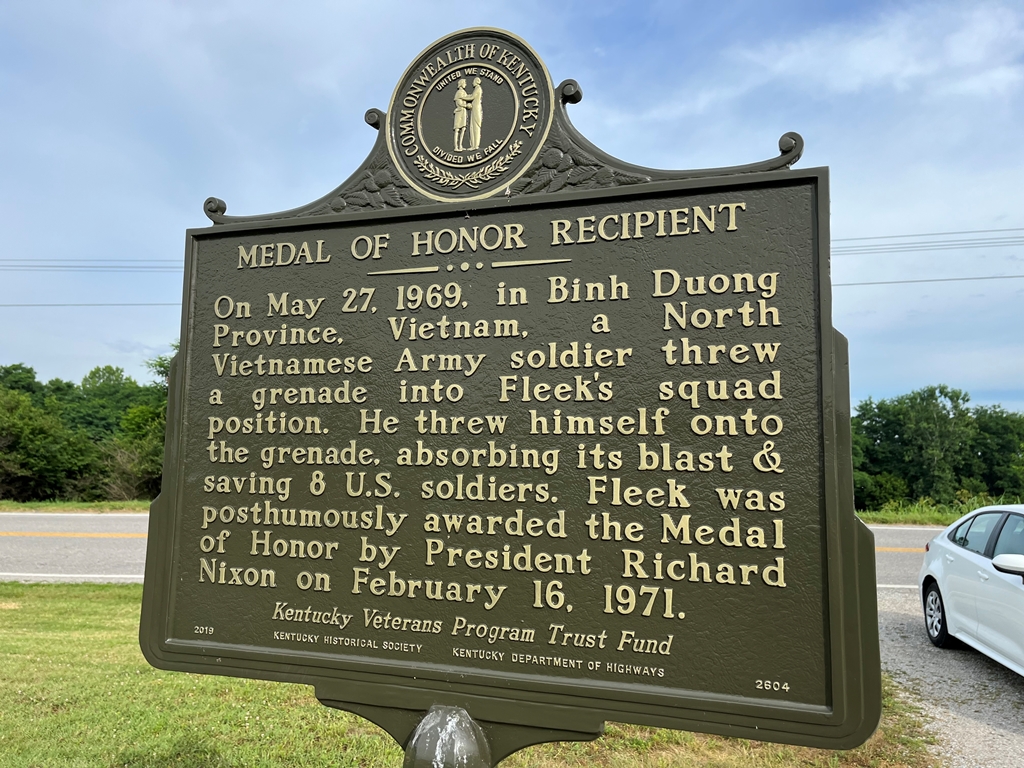 CHARLES CLINTON FLEEK MEDAL OF HONOR WAR MEMORIAL MARKER BACK