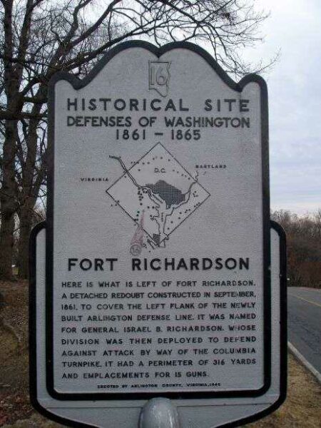 FORT RICHARDSON WAR MEMORIAL MARKER