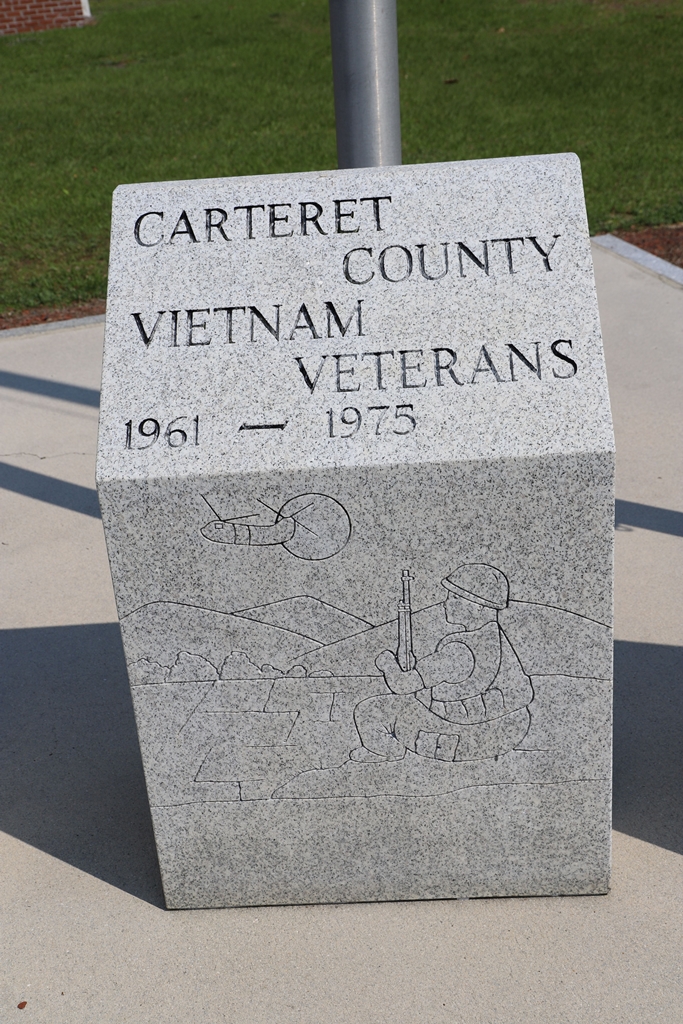 CARTERET COUNTY ALL VETERANS MEMORIAL STONE E