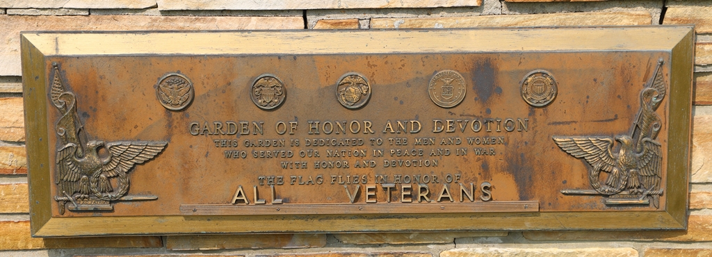 GARDEN OF HONOR AND DEVOTION ALL VETERANS MEMORIAL PLAQUE
