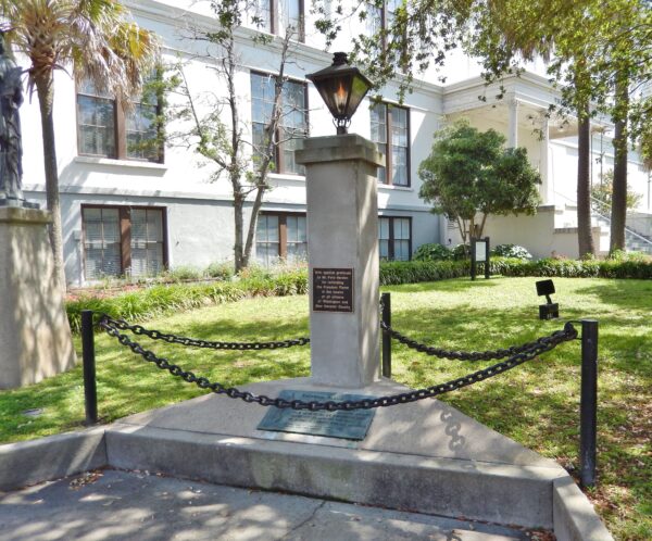WILMINGTON FREEDOM FLAME WAR MEMORIAL