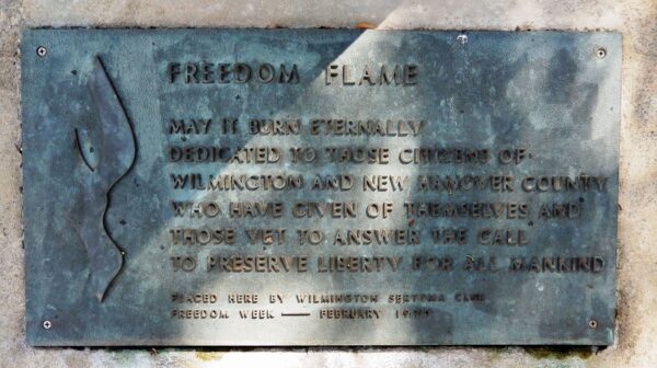 WILMINGTON FREEDOM FLAME WAR MEMORIAL PLAQUE