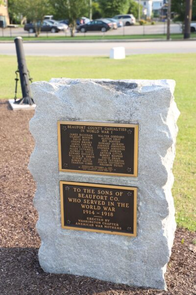 BEAUFORT CO. WORLD WAR MEMORIAL