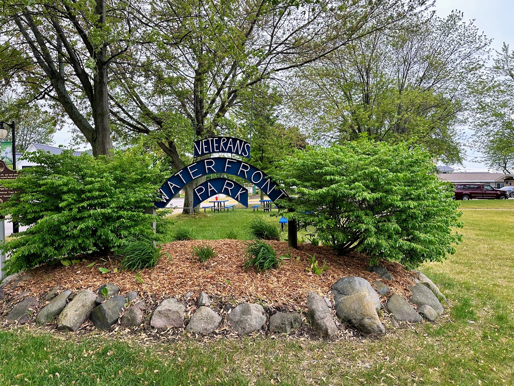 VETERANS WATER FRONT PARK MEMORIAL MARKER