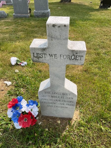 PELHAM CEMETERY LEST WE FORGET MEMORIAL CROSS
