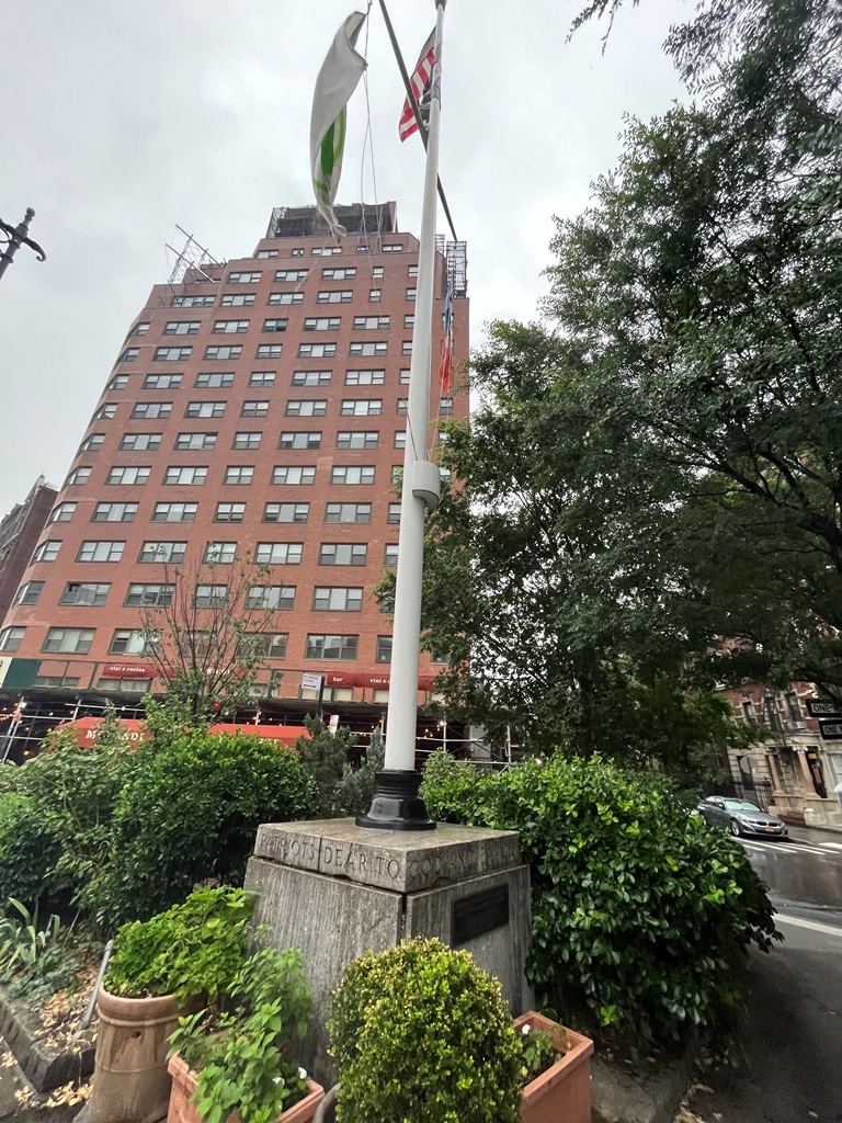 BRAVE MEN, WOMEN AND WORTHY PATRIOTS WORLD WAR II MEMORIAL FLAGPOLE