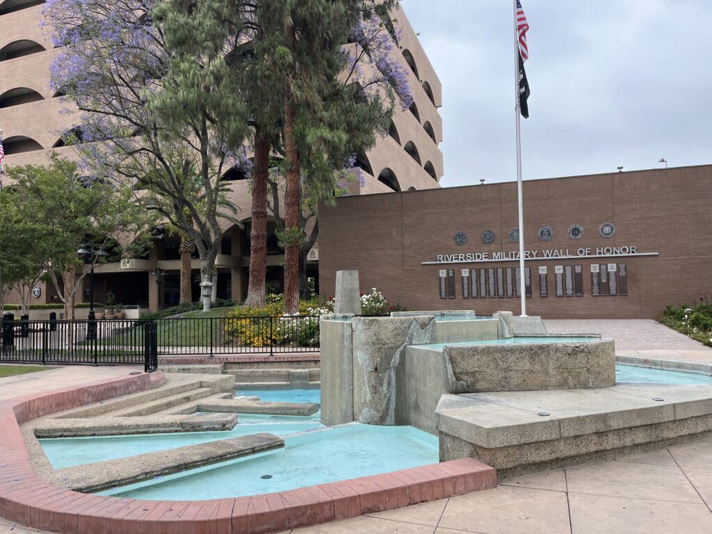RIVERSIDE VETERANS PLAZA  MEMORIAL