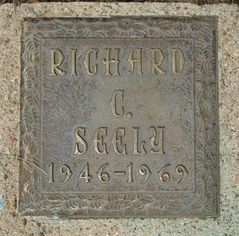 COLUMBIA COUNTY HEROES OF VIETNAM WAR MEMORIAL PLAQUE K