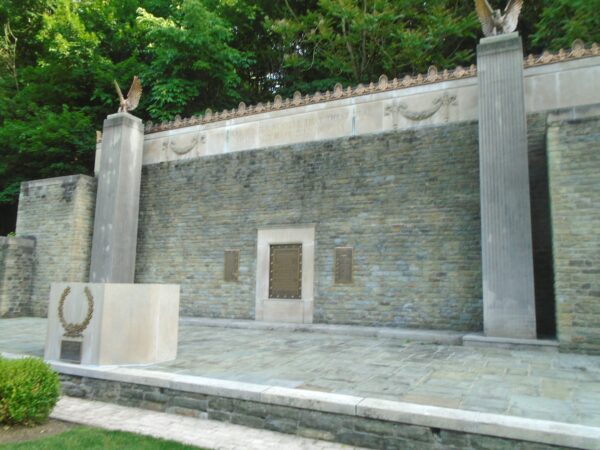 ALLEGHENY CEMETERY VETERANS MEMORIAL PLAZA
