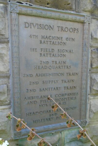 SECOND DIVISION WORLD WAR MEMORIAL PLAQUE D