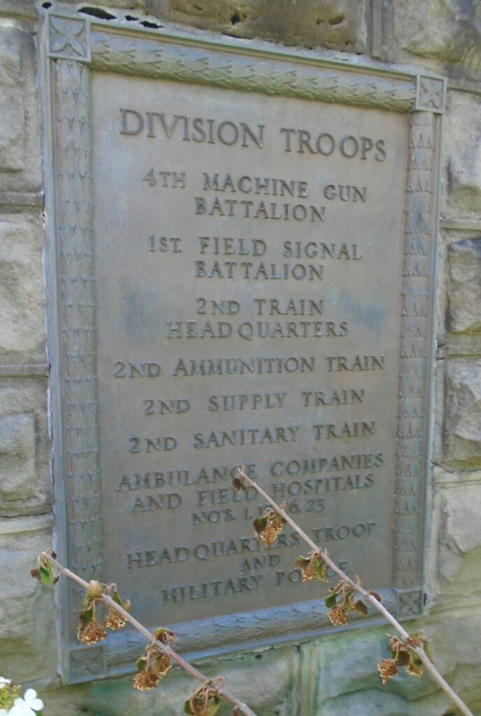 SECOND DIVISION WORLD WAR MEMORIAL PLAQUE D