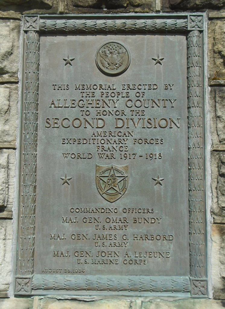SECOND DIVISION WORLD WAR MEMORIAL PLAQUE A