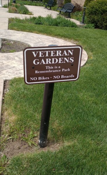 VETERANS GARDENS MEMORIAL PLAQUE