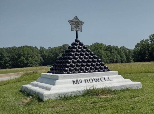 U.S. HEADQUARTERS, 1ST BRIGADE, 8TH DIVISION WAR MEMORIAL