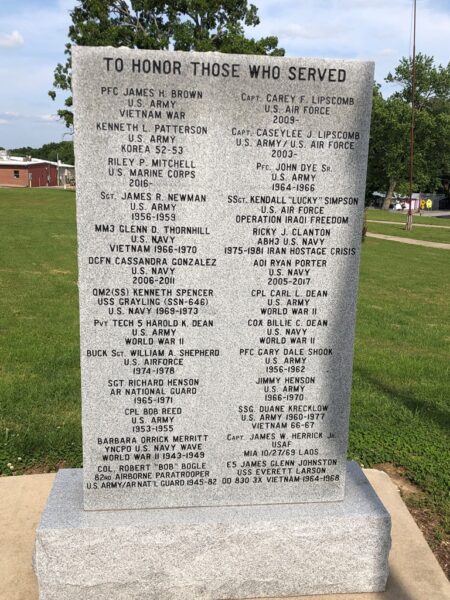 PEA RIDGE WAR VETERANS MEMORIAL STONE L