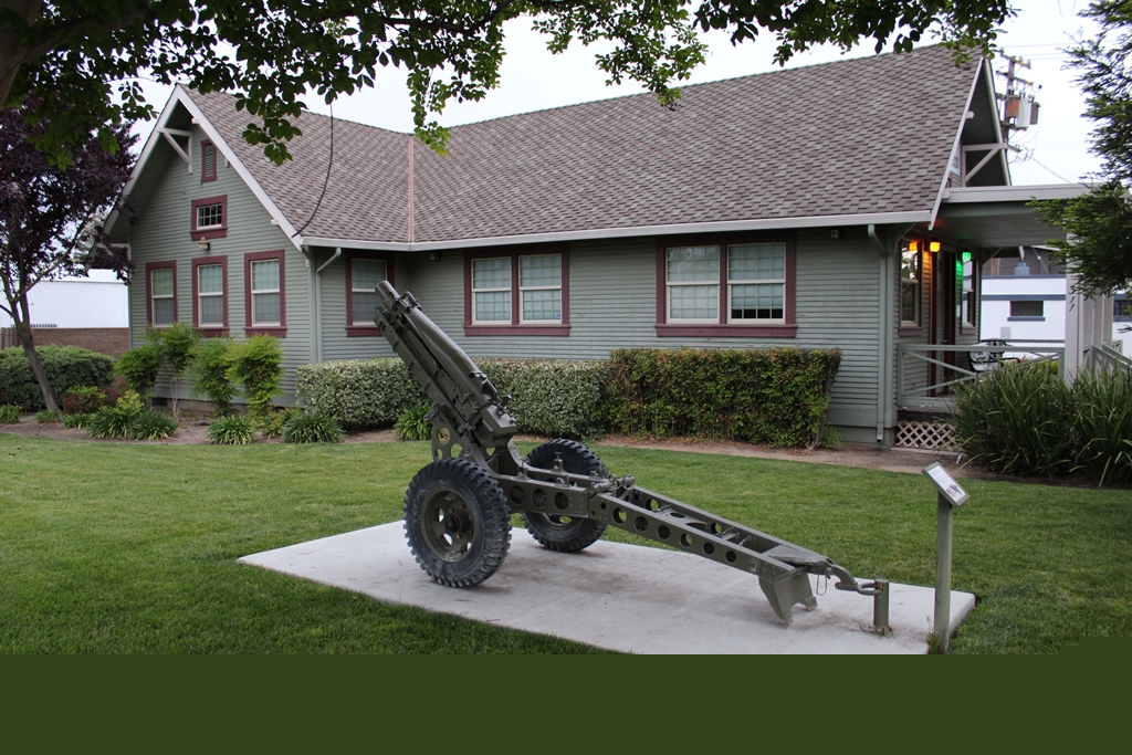 75MM HOWITZER WAR MEMORIAL