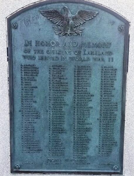 CITIZENS OF LAKELAND WORLD WAR II MEMORIAL PLAQUE