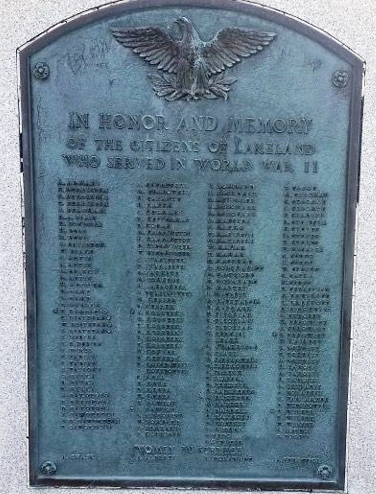 CITIZENS OF LAKELAND WORLD WAR II MEMORIAL PLAQUE