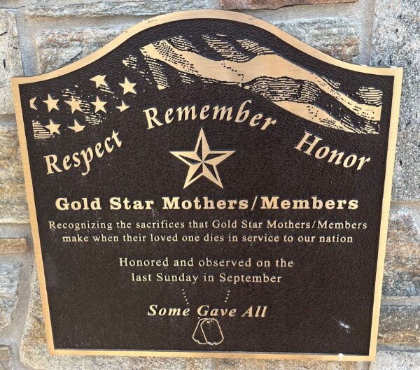 GOLD STAR MOTHERS/MEMBERS WAR MEMORIAL PLAQUE