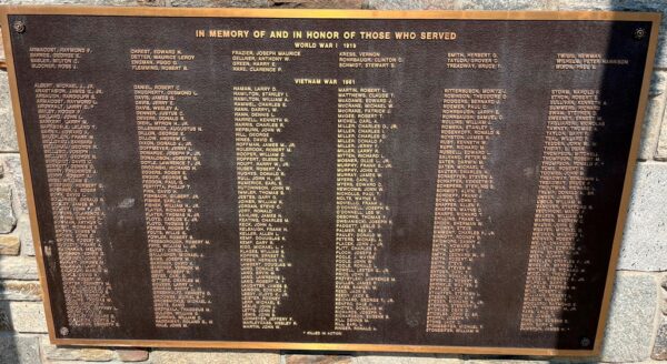 HAMPSTEAD WAR VETERANS MEMORIAL PLAQUE E