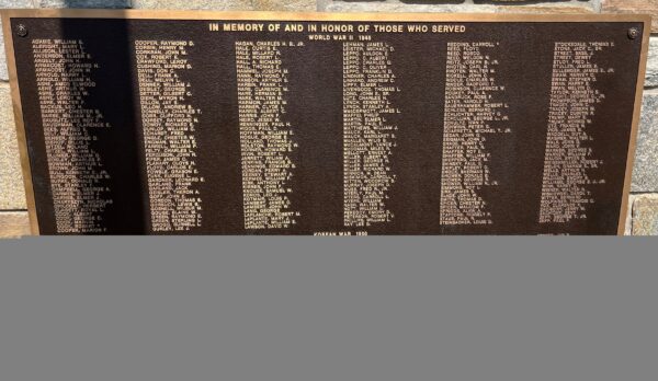 HAMPSTEAD WAR VETERANS MEMORIAL PLAQUE D