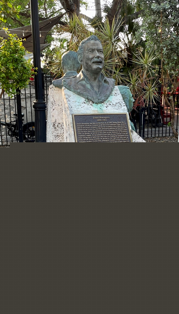 ERNEST HEMINGWAY WAR MEMORIAL BUST