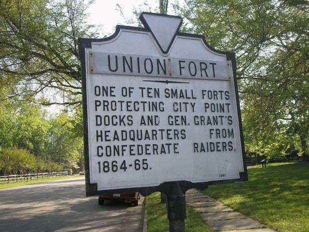 UNION FORT MEMORIAL MARKER