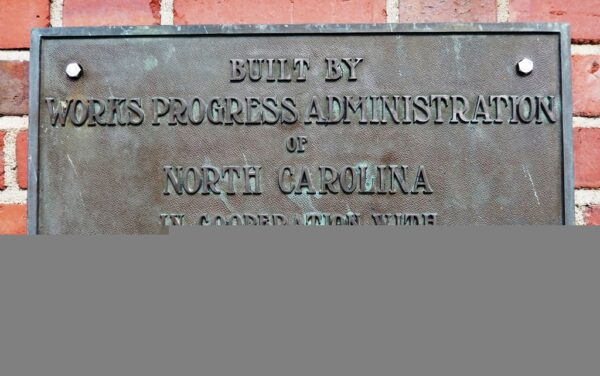 NORTH CAROLINA NATIONAL GUARD ARMORY MEMORIAL PLAQUE
