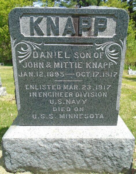 DANIEL KNAPP MEMORIAL CEMETERY STONE