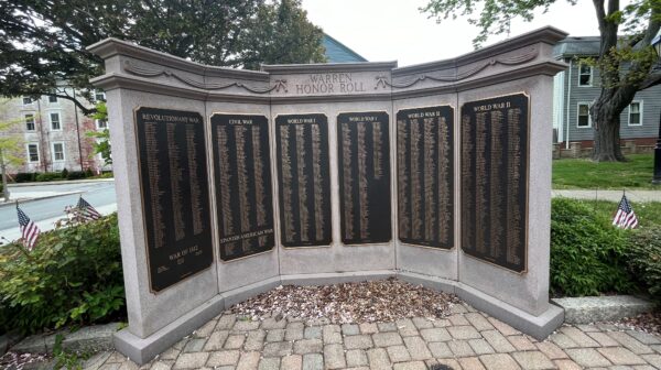 TOWN OF WARREN HONOR ROLL WAR MEMORIAL SECTION A