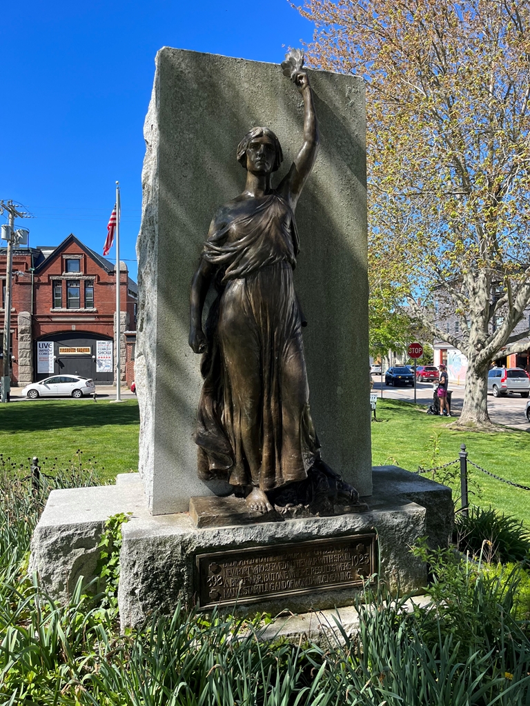 NEWPORT SPANISH AMERICAN WAR MEMORIAL