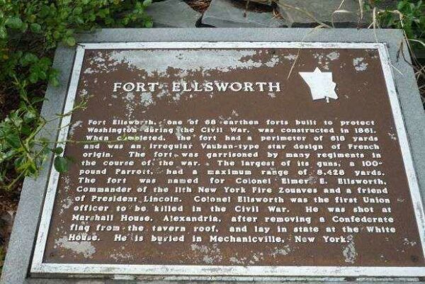 FORT ELLSWORTH MEMORIAL PLAQUE