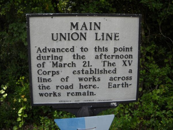 MAIN UNION LINE WAR MEMORIAL MARKER