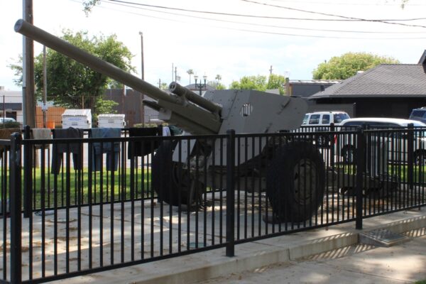 105 MM HOWITZER M3 FIELD ARTILLERY CANNON MEMORIAL
