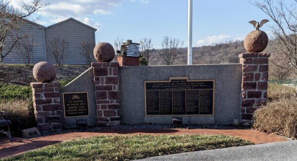 WEST COCALICO TOWNSHIP SCHOENECK DISTRICT LANCASTER COUNTY PENNA. HONOR ROLL MEMORIAL