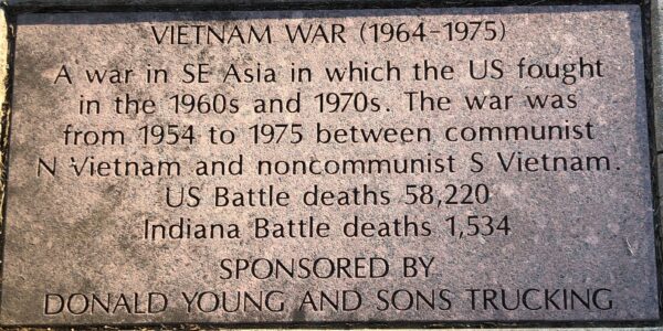 VIETNAM WAR (1964-1975) MEMORIAL TABLET