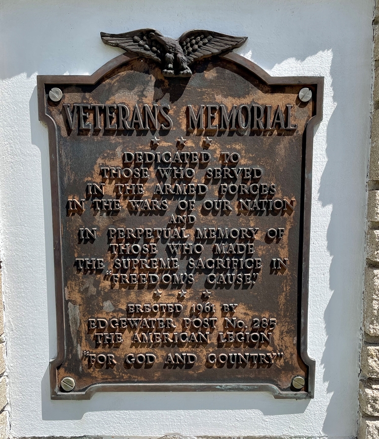 EDGEWATER POST NO. 285 WAR VETERANS MEMORIAL PLAQUE