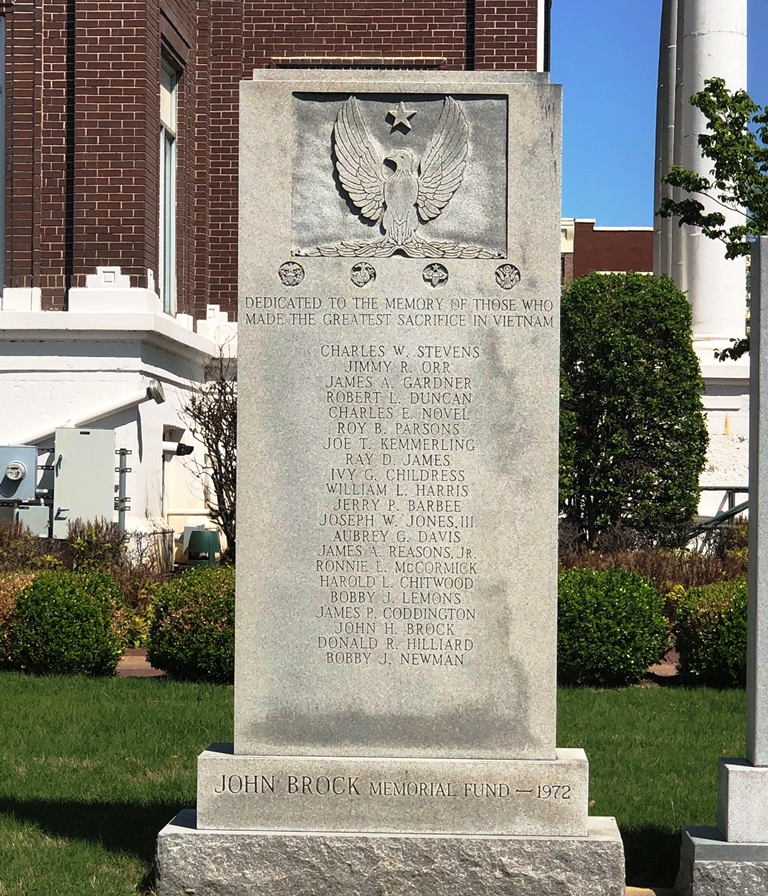 DYER COUNTY GREATEST SACRIFICE VIETNAM WAR MEMORIAL