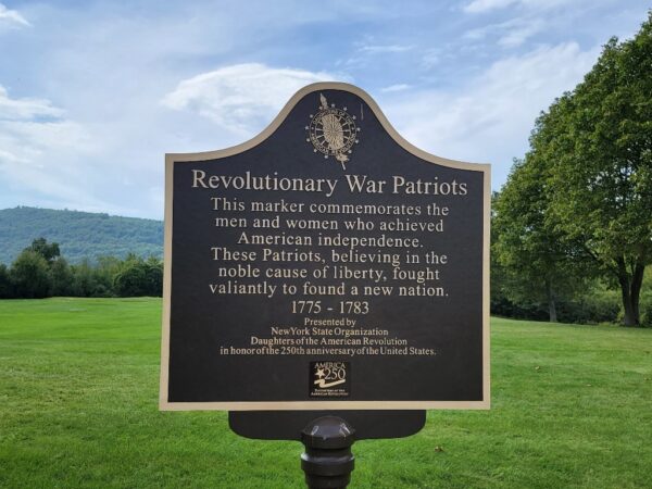 TICONDEROGA REVOLUTIONARY WAR PATRIOTS MEMORIAL MARKER