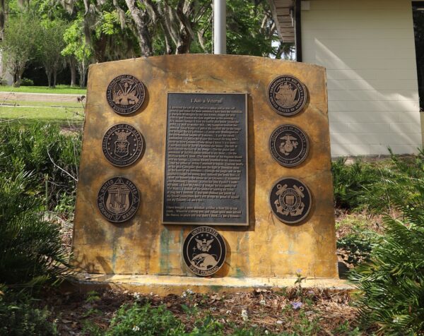 I AM A VETERANS WAR MEMORIAL