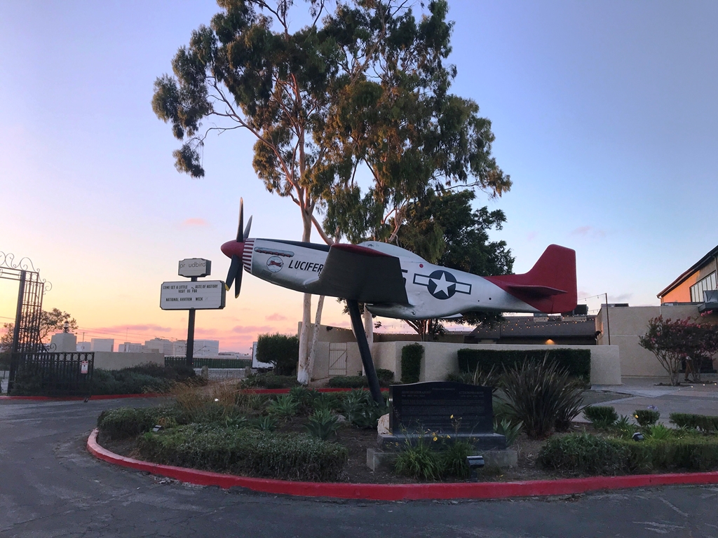 LOS ANGELES TUSKEGEE AIRMEN WAR MEMORIAL AIRCRAFT