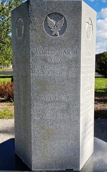 IN MEMORY OF OUR BRAVE MEN AND WOMEN WAR MEMORIAL SIDE D