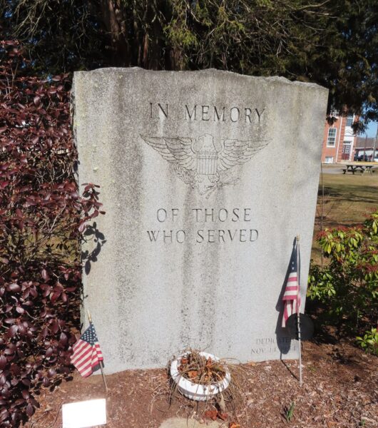 EAST LYME VETERANS MONUMENT