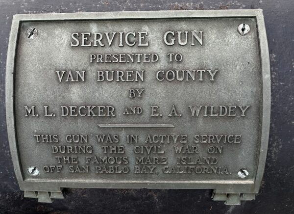 SERVICE GUN WAR MEMORIAL PLAQUE