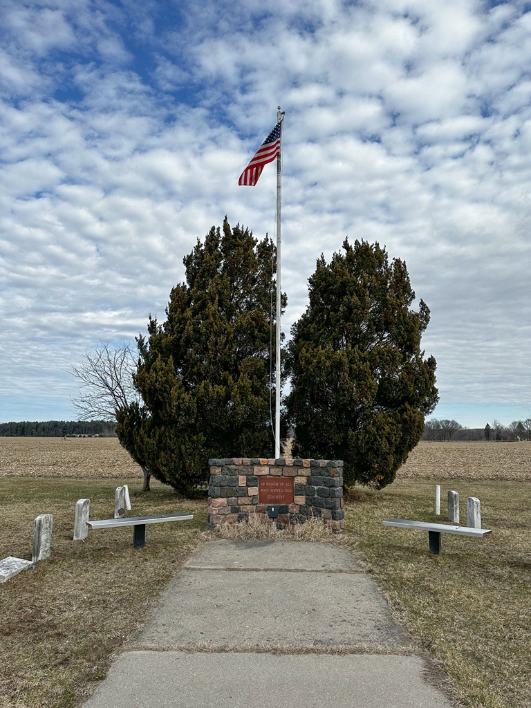 LAKESIDE CEMETERY VETERANS MEMORIAL